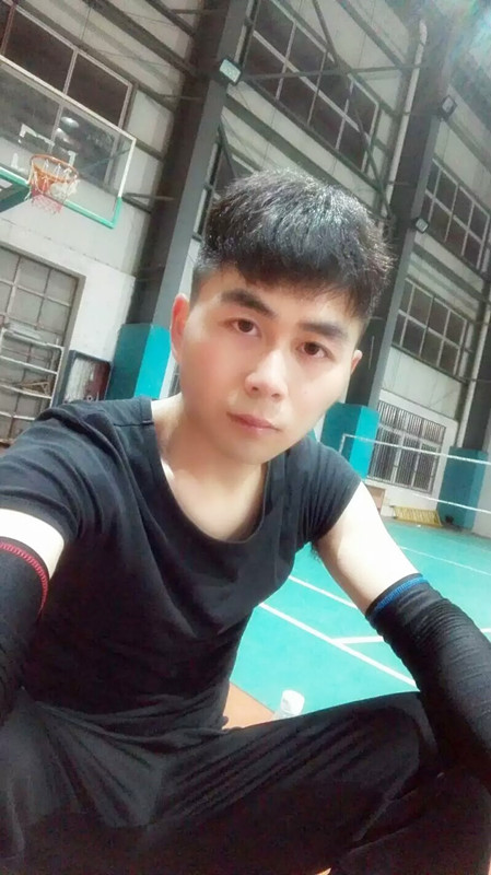 李玉辉生活照.jpg