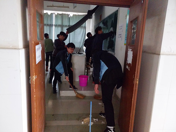 20170315团日活动3_82035.jpg 20170315团日活动3.jpg