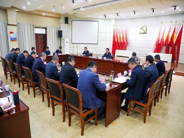 座谈会.jpg